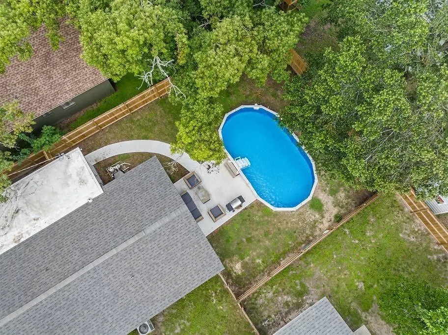 Contemporary & Fully Updated Heated Pool Home Tampa