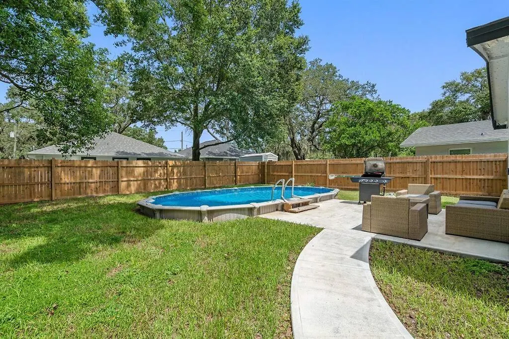 Contemporary & Fully Updated Heated Pool Home Tampa