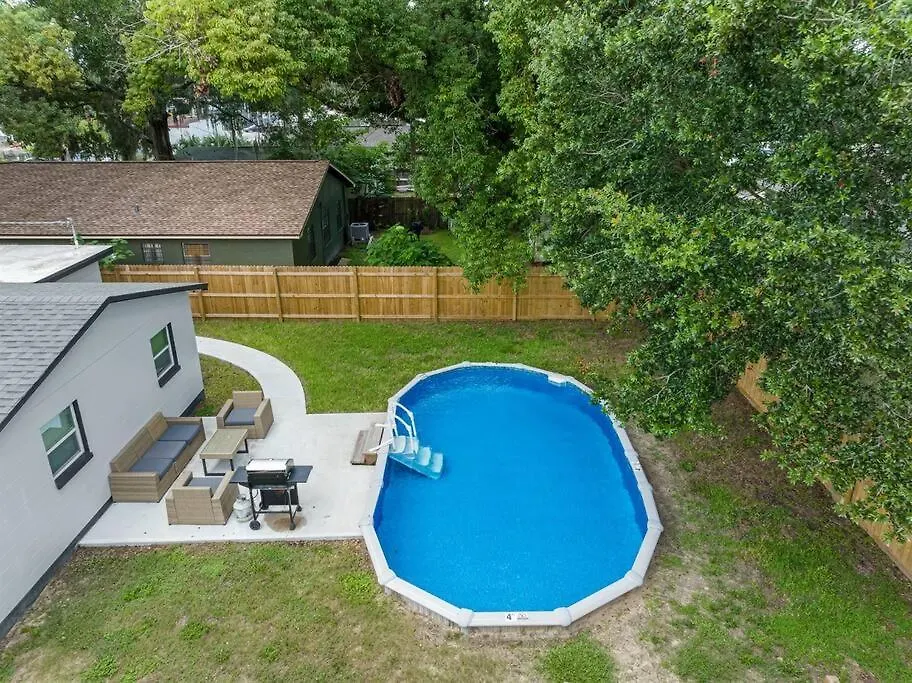 Feriehus Contemporary & Fully Updated Heated Pool Home Tampa